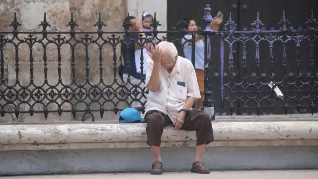 La salud masculina no debe ser motivo de bromas o señalamientos, sino de cuidado y atención, insistió el legislador