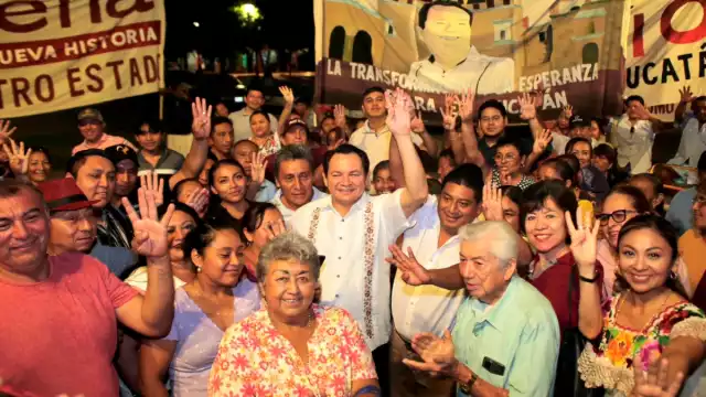 Los convocó a estar unidos y organizados para defender la Cuarta Transformación en Yucatán