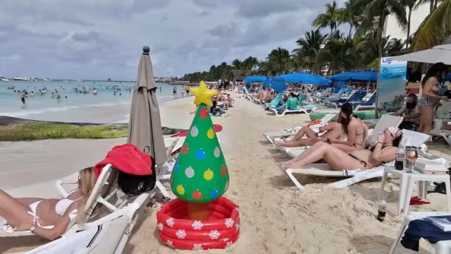 Según los encargados de negocios, el principal motivo es la caída de la moneda estadounidense ante el peso mexicano.