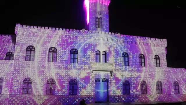 Los horarios para visitar este lugar será jueves, viernes, sábado y domingo de 20:00 a 23:00 horas