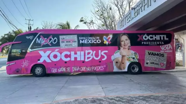 Así se ve el 'Xóchibus' de Xóchitl Gálvez: tiene 32 asientos y algunas mesas
