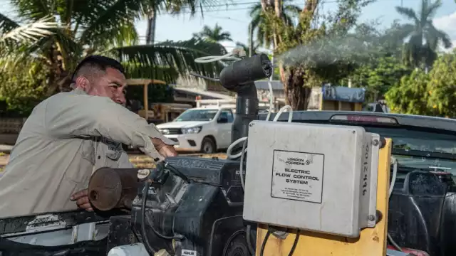 Las unidades se mantienen estacionadas en el patio de la dependencia municipal, por lo que los trabajadores hacen recorridos a pie.