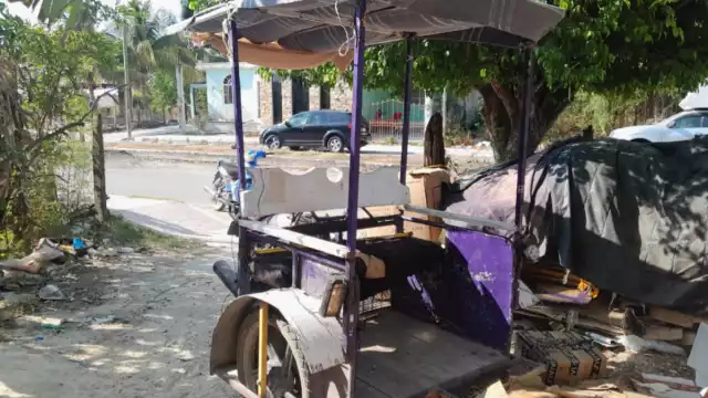 El mototaxista le robó un celular y dinero a la mujer