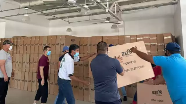 La acusación es que dos empresas tenían los mismos apoderados