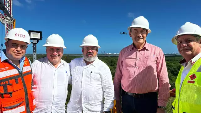 Jorge Nuño Lara supervisó los avances del puente Nichupté en Cancún