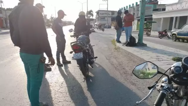 Un motociclista resultó con lesiones en la pierna y el brazo