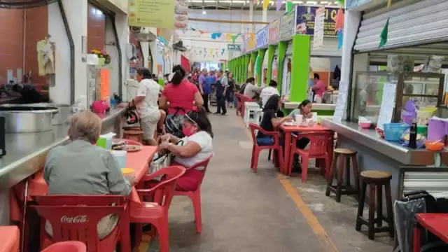 Desde septiembre de 2021 los locatarios esperan sus renovaciones