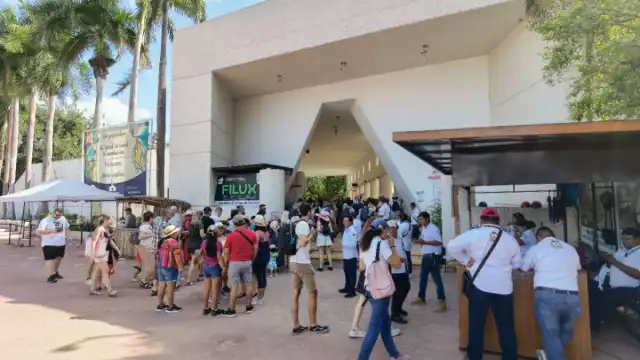 Los vendedores han retomado su labores también