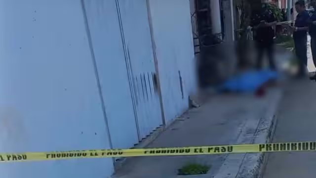 Asesinado con arma blanca, iba acompañado de una mujer en la Colosio 60 y 62 avenida 45