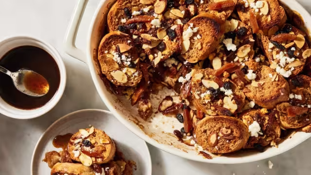 La capirotada es un platillo muy elaborado durante los días de Semana Santa