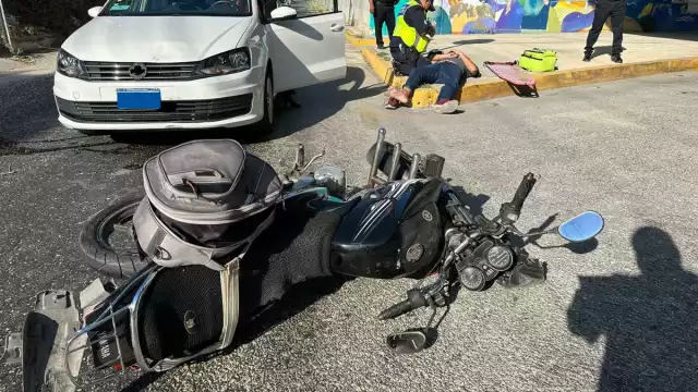 La rentadora de autos se hizo cargo de los gastos médicos del motociclista
