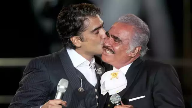 Alejandro ha expresado que Vicente Fernández es su más grande amor. Foto: Especial