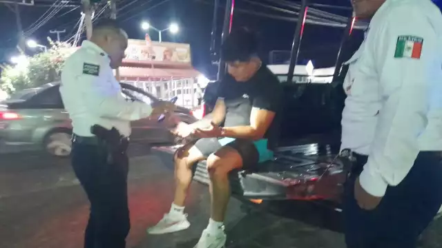 Paramédicos de la Cruz Roja Mexicana auxiliaron al lesionado