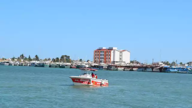 Los pescadores huyeron al ver al personal naval
