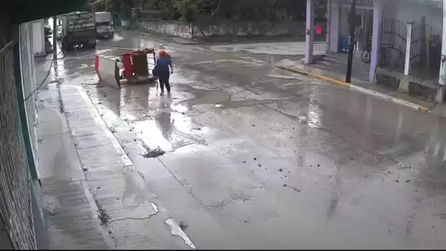 El mototaxista se volcó con la unidad pero también resultó ileso