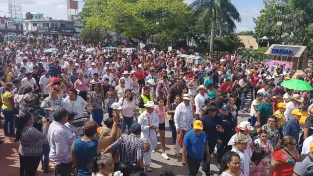 Posteriormente, los funcionarios disfrutaron hermosas estampas yucatecas antes de partir rumbo al hogar de un diputado