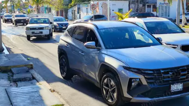 Tránsito se normaliza tras choque en la colonia Héctor Pérez Martínez