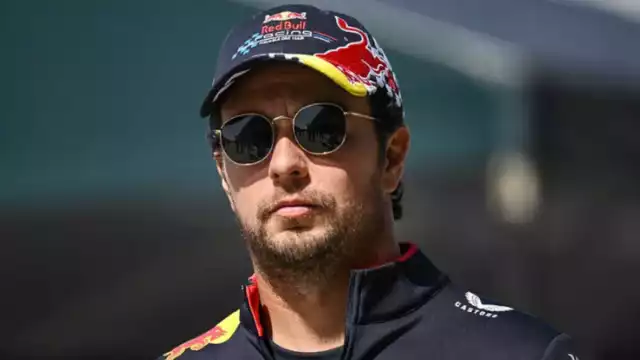 Podio para el mexicano Checo Peréz que se quedó con el tercer lugar en el Gran Premio China