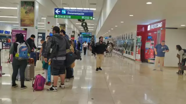 También se dio a conocer que un vuelo hacia la ciudad de Monterrey se retrasó