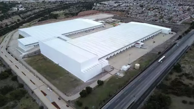 La megafarmacia de Huehuetoca tiene como ventaja que se encuentra cercana a vialidades importantes como la autopista México-Querétaro