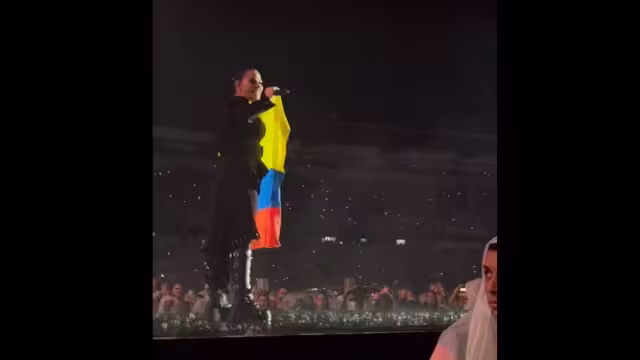 Maite con la bandera de Colombia. Foto: Especial