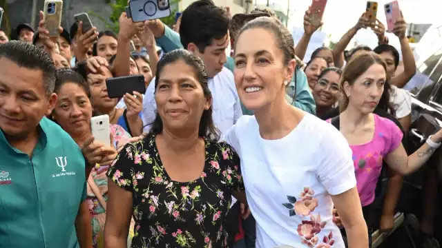 Como parte de su visita al sureste, la presidenta también inspeccionó los avances en la ampliación de la carretera Macuspana-Escárcega