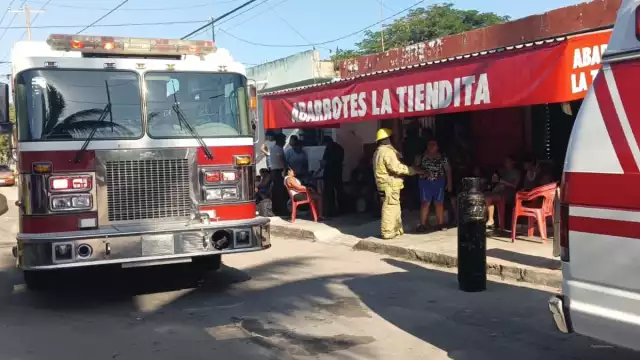 El incidente se registró la mañana de ayer martes, cuando vecinos de la calle Ciricote reportaron al número de emergencias que se percibía un fuerte olor.