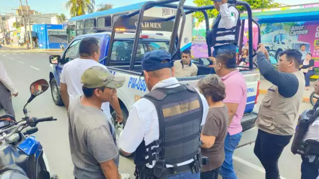 Abogado penalista asume defensa en caso de despojo de motocicleta por empleados de Elektra