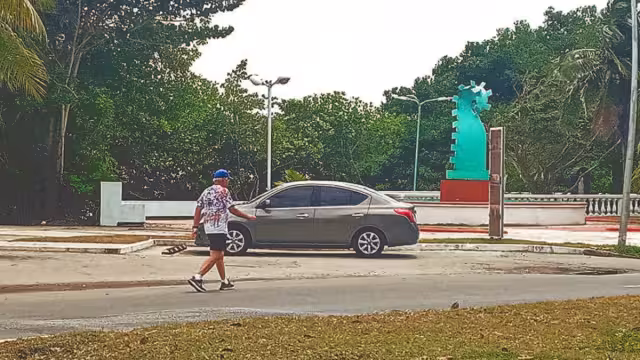 Las operaciones se hacen comúnmente en viernes y se reflejará el lunes; los presuntos dicen que es mejor hacer el movimiento con una institución crediticia