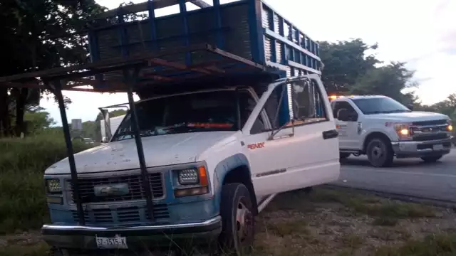 Accidente carretero deja una pareja lesionada en Escárcega