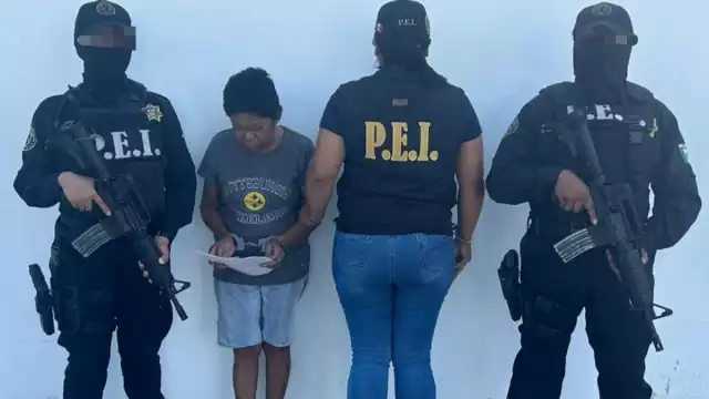 La mujer enfrenta cargos por abuso sexual y corrupción de menores en Mérida