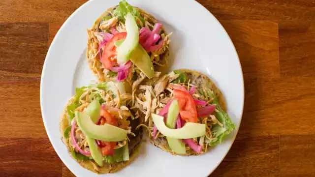 Los panuchos se pueden encontrar en cualquier parte de la península de Yucatán, y ha roto fronteras llegando a otros estados