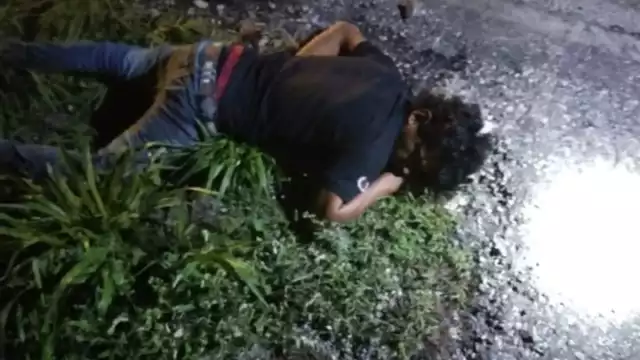 Al valorarlo los paramédicos vieron que aún contaba con signos vitales