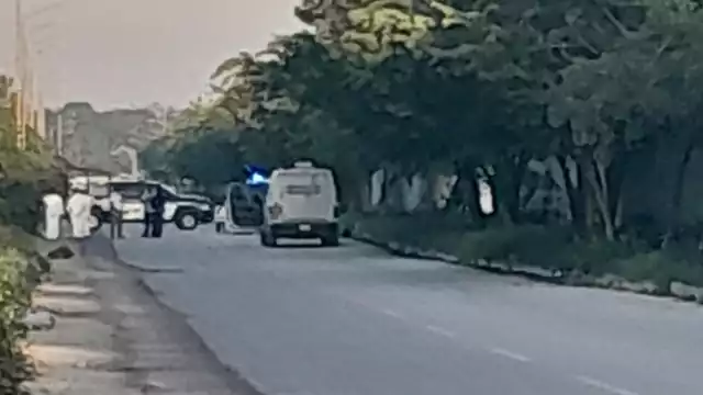 La zona fue acordonada para que servicios periciales de la fiscalía general del estado realicen su labor