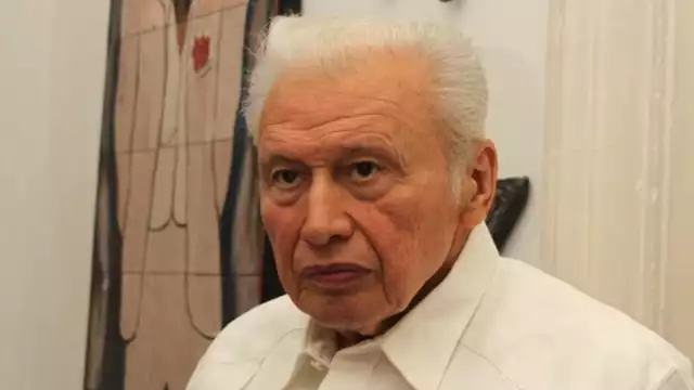 Mario Renato Menéndez utilizó el cuestionamiento, la investigación rigurosa y la propuesta de soluciones para abordar problemas sociales