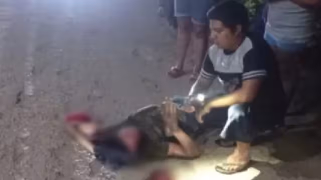 El hombre habría sido arrojado de una camioneta en Yotholín