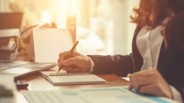 El día estaba estipulado el 3 de diciembre, después pasó al 24 de julio y finalmente el tercer miércoles de julio