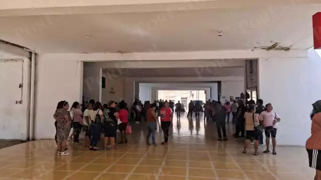Tras una semana sin salario, 118 trabajadores sindicalizados del Ayuntamiento de Tenabo finalmente cobraron su quincena.