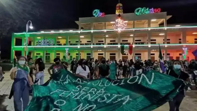 Colectivas feministas de Chetumal deciden no marchar por el "25N"; el silencio, una contrapropuesta