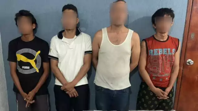 Al ser detenidos llevaban consigo dosis de probables marihuana, cristal y cocaína.