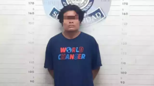 Adalberto “N”, de 21 años de edad, tenía 60 envoltorios de supuesta marihuana, ocho de cocaína y cinco a determinar