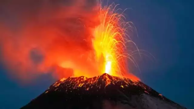 El Pocatépetl es un volcán activo, con una edad aproximada de 730 mil años.