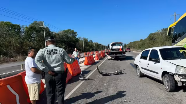 La carambola ocasionó otro choque al tratar de salir de las largas filas