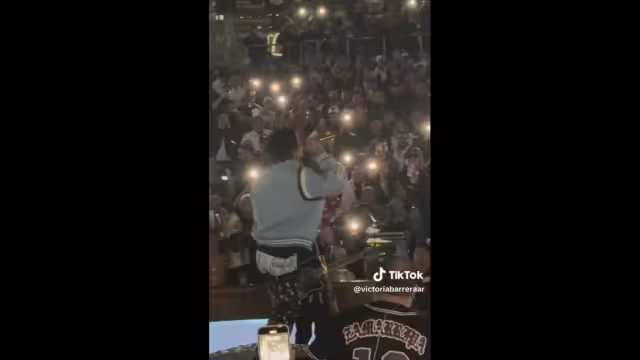 El joven compositor y cantante ha dejado mucho de que hablar en redes sociales por los bailes que realiza