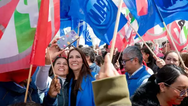 Libia Dennise García Muñoz Ledo se registró oficialmente ante el IEEG como candidata del PAN, PRI y PRD al gobierno del estado de Guanajuato