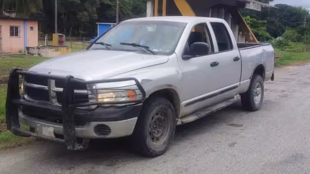 Los tres sujetos fueron detenidos y permanecerán a disposición de las autoridades