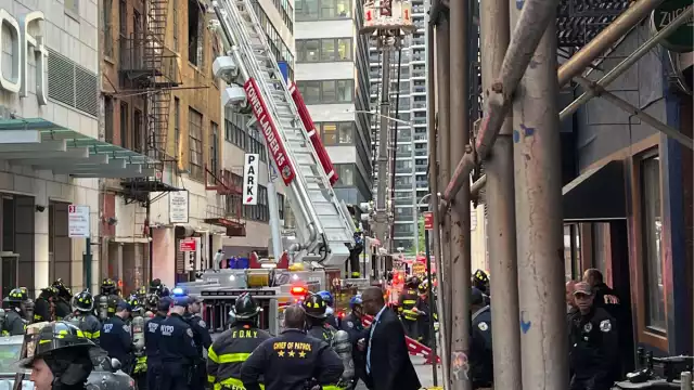 El derrumbe se produjo a última hora de la tarde en un estacionamiento de Ann Street