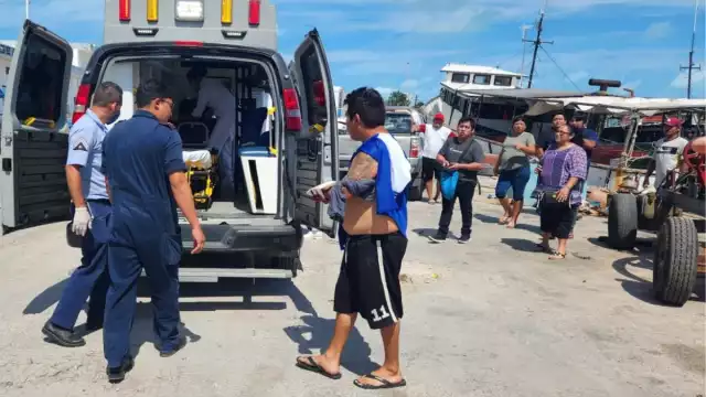 Uno de los pescadores sufrió lesiones en el brazo izquierdo