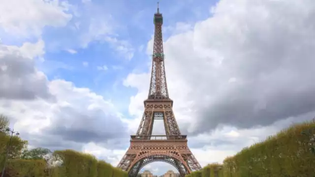 Un usuario visitó la Torre Eiffel cuando se encontraba en mantenimiento