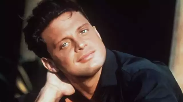 La tercera temporada de la bioserie de Luis Miguel ha revelado algunos detalles de la vida del cantante detrás de los escenarios; sin embargo, tal parece que la historia no es del todo verídica